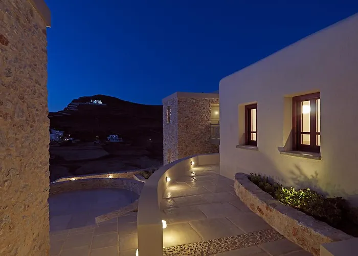 Themonies Luxury Folégandros