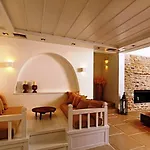 Themonies Luxury Hotell Folégandros