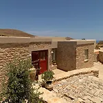 Themonies Luxury Hotel Folégandros