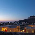 Themonies Luxury Folégandros