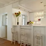 Themonies Luxury Hotel 3*