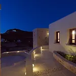 Themonies Luxury Folégandros