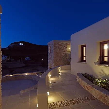 Themonies Luxury Folégandros