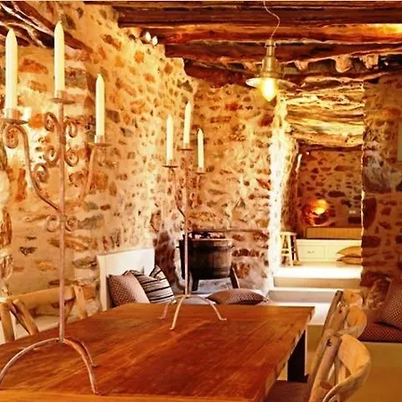 Themonies Luxury 3* Folégandros