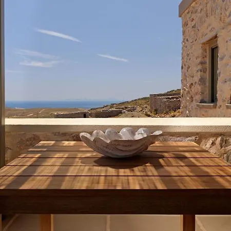 Themonies Luxury Hotell 3*