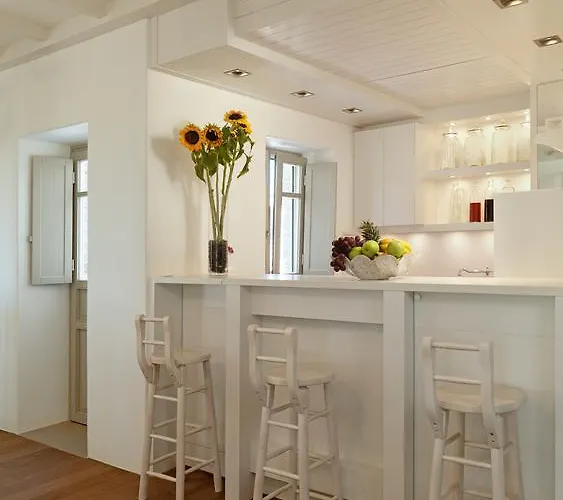 Themonies Luxury Hotel 3*