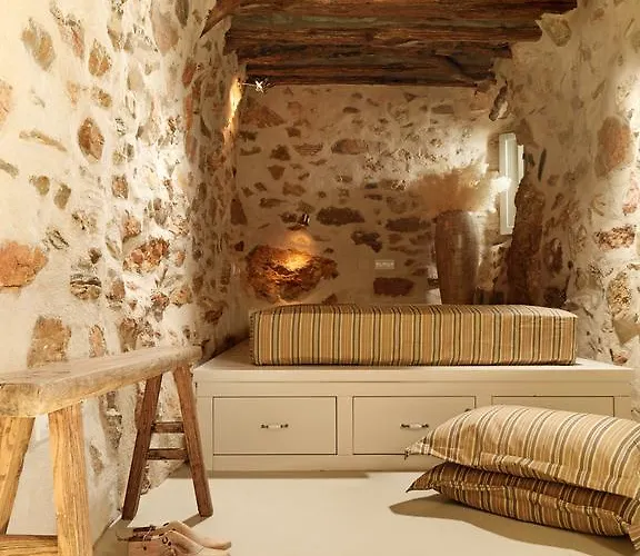 Themonies Luxury Hotel 3*